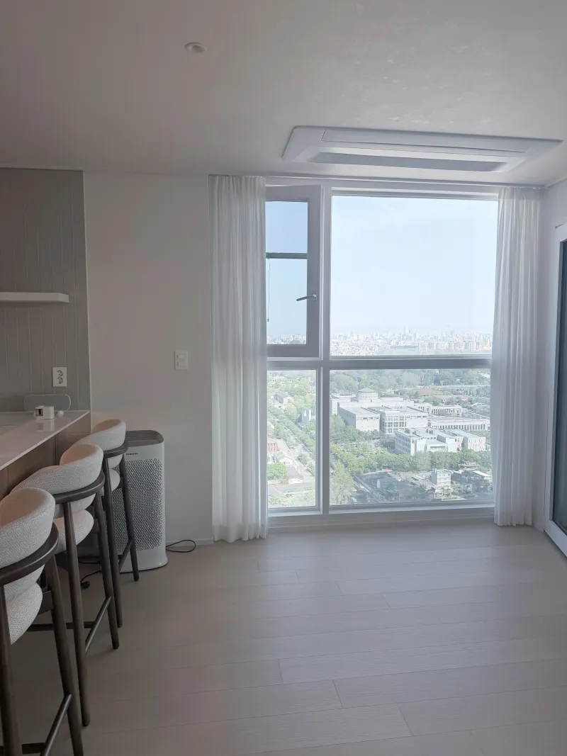 [Yongsan, Seoul] 33rd Floor Panoramic View. Yongsan Modern Premium Apartment 23