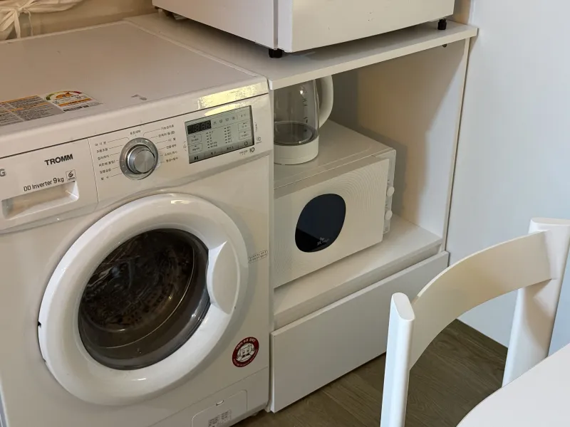 [Seodaemun, Seoul] Black & White Stylish Accommodation, 1-Minute Walk from Sinchon Station 14