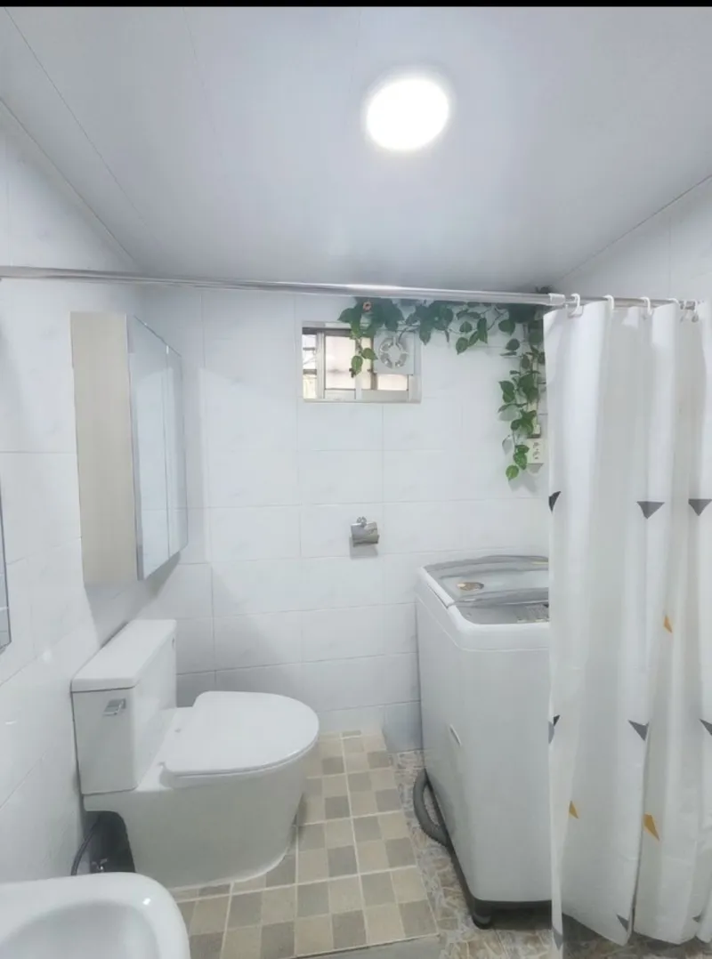 [Dongdaemun, Seoul] Hankuk Univ. Station / Hoegi Station / 1 minute from Hankuk Univ. / 8 minutes from Kyung Hee University / 4 minutes from bus stop / Korea University 18