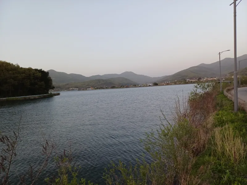 [Ganghwa, Incheon] Fishing is possible at the reservoir in front of the house, a 5-minute drive to Oepo-ri beach. 30