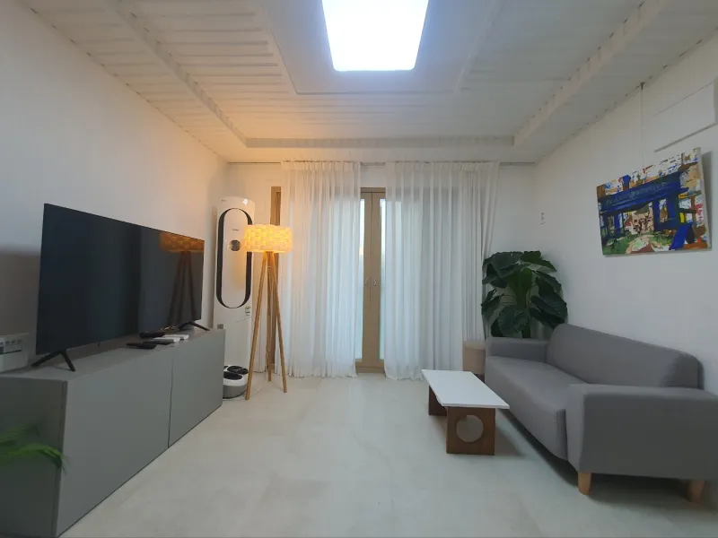 [Mapo, Seoul] Seoul Station Hongdae Sinchon House 3-Room 6-Person 24