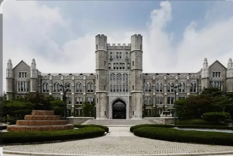 [Dongdaemun, Seoul] Hankuk Univ. Station / Hoegi Station / 1 minute from Hankuk Univ. / 8 minutes from Kyung Hee University / 4 minutes from bus stop / Korea University 36
