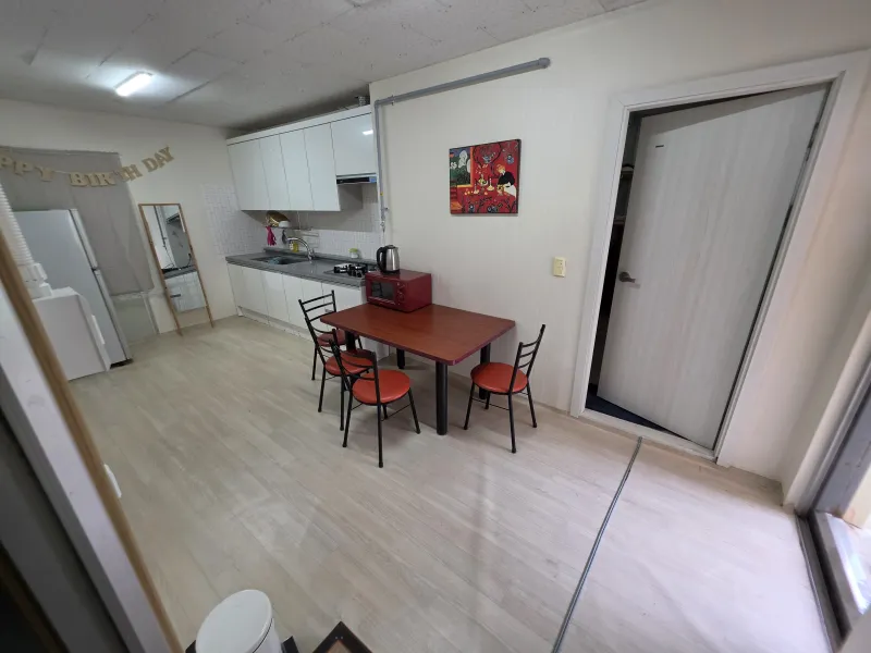 [Pohang] Large Accommodation / Large, Fully Furnished Two-Room Apartment, Near Jukdo Market/Yeongildae Beach, No Extra Charges 2