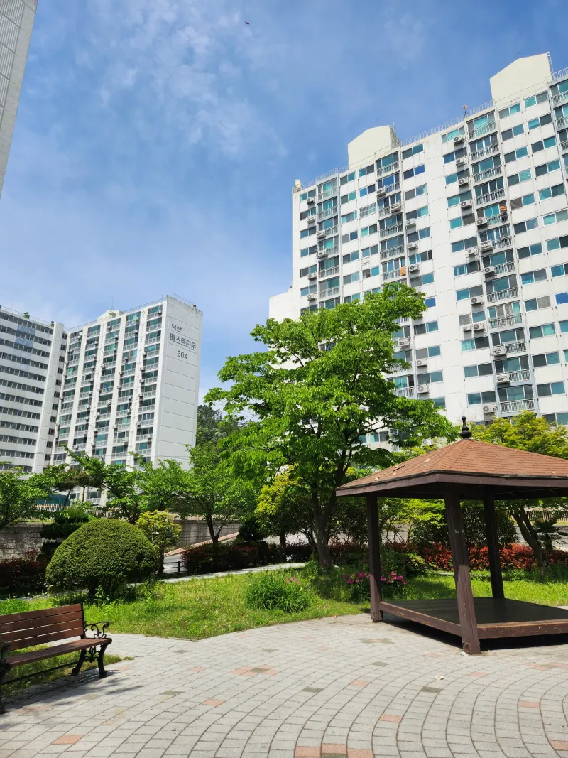 [Geoje] Gohyeon Junggok / Best studio apartment in the living area, waterfront park walking path 31