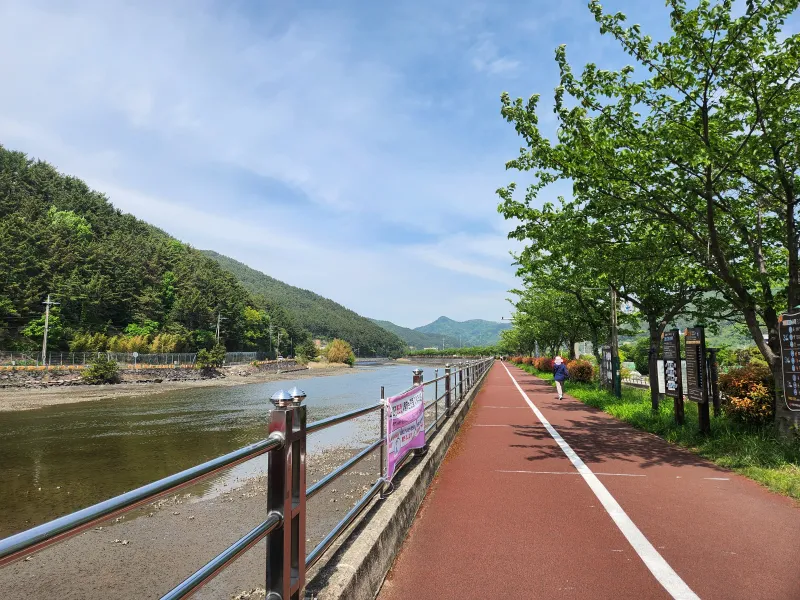 [Geoje] Gohyeon Junggok / Best studio apartment in the living area, waterfront park walking path 23
