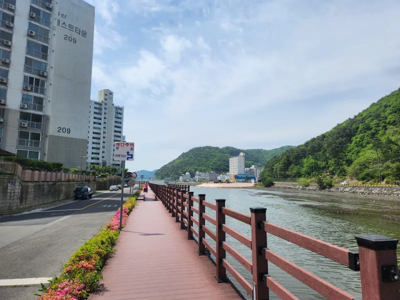 [Geoje] Gohyeon Junggok / Best studio apartment in the living area, waterfront park walking path 28