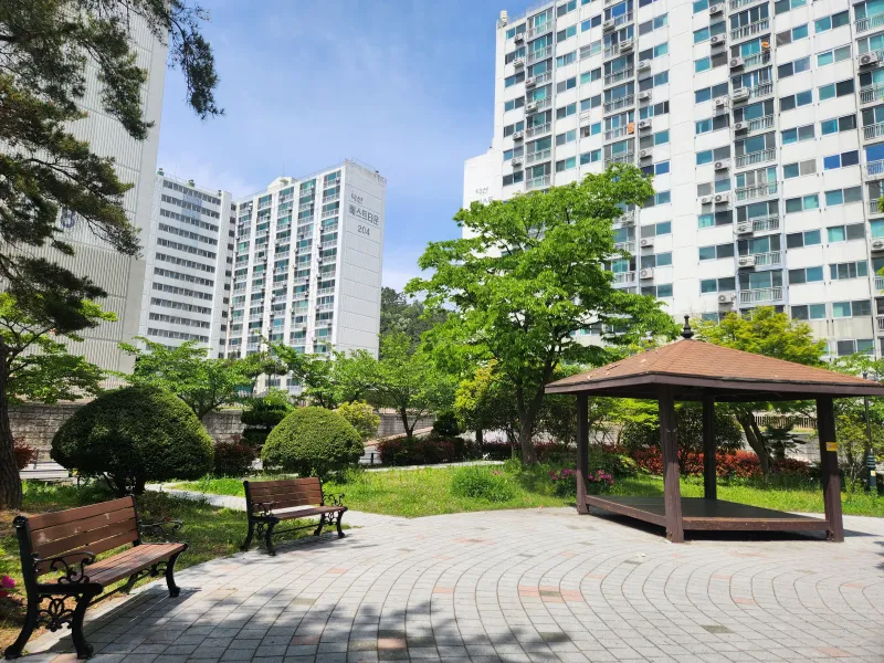 [Geoje] Gohyeon Junggok / Best studio apartment in the living area, waterfront park walking path 32