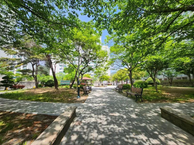 [Geoje] Gohyeon Junggok / Best studio apartment in the living area, waterfront park walking path 33