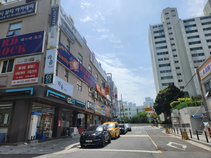 [Geoje] Gohyeon Junggok / Best studio apartment in the living area, waterfront park walking path 37
