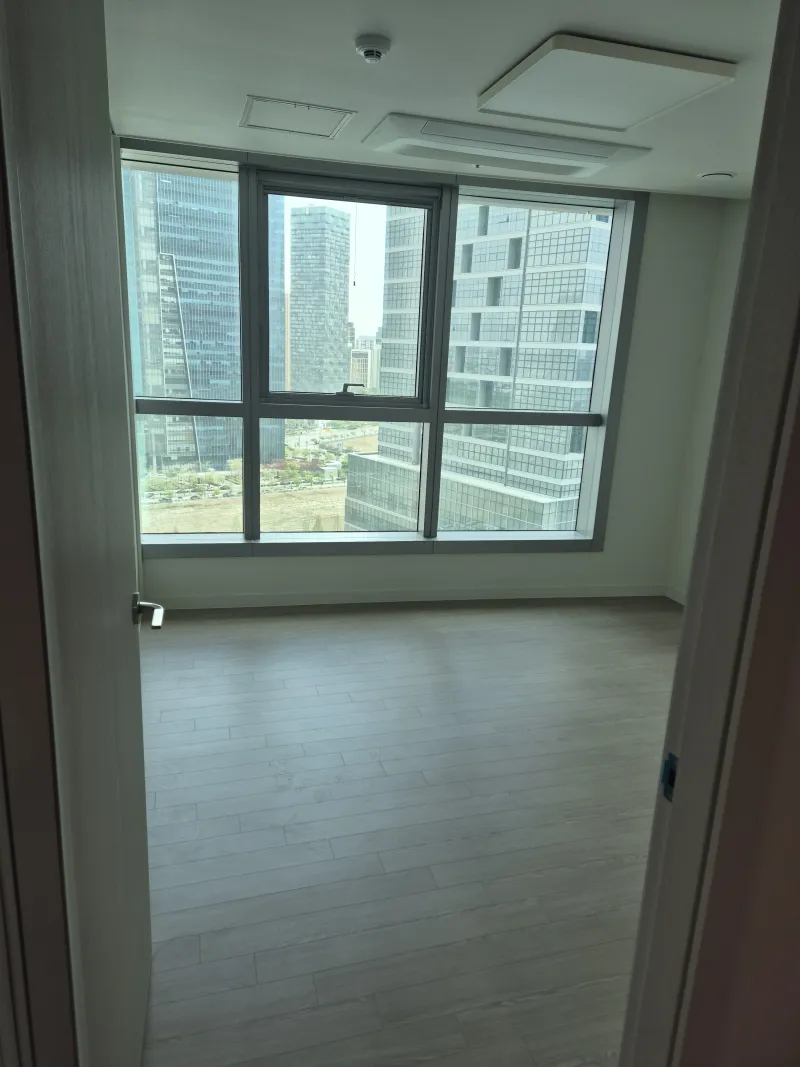 [Yeonsu, Incheon] Songdo Arc Bay Apartel 4