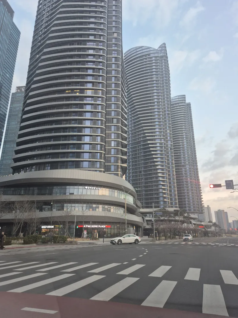 [Yeonsu, Incheon] Songdo Arc Bay Apartel 14