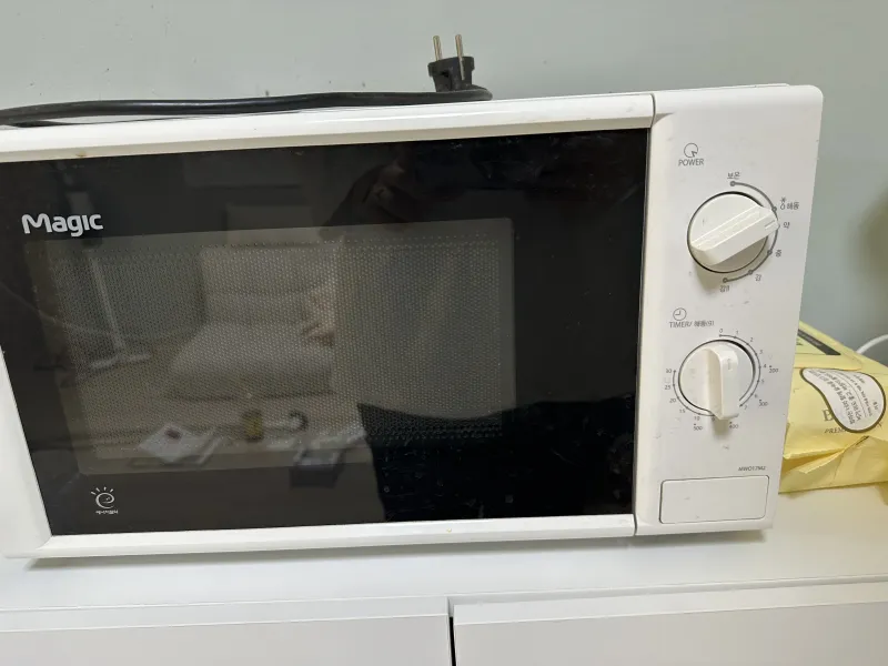 [Cheonan] This is a pretty, comfortable room located close to Cheonan Bongmyeong Station (10-second walk) and Soonchunhyang Hospital (2-minute walk). 12