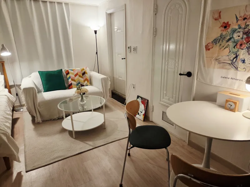 [Jongno, Seoul] 9 PM to Seoul National University Hospital / 3 minutes from Hyehwa Station / 70,000 KRW discount for move-in within 2 days / 50,000 KRW discount for move-in within 7 days / Large 4