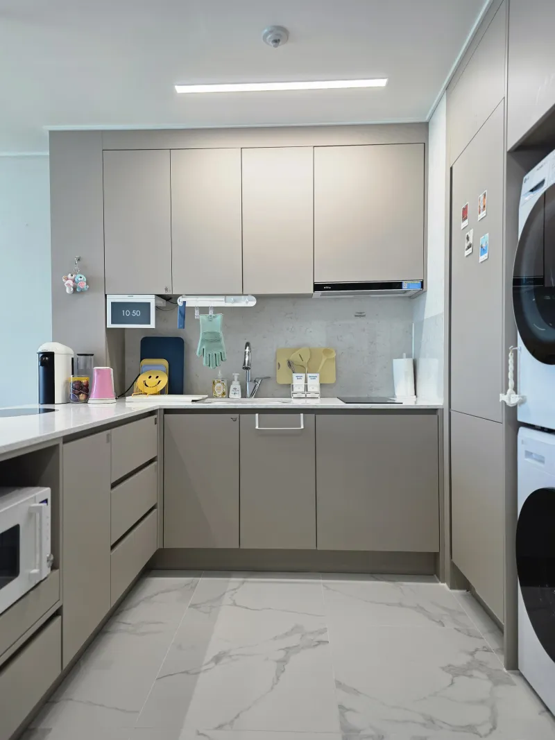 [Goseong][Goseong-gun, Gangwon-do] Workcation & Month-long Stay / 12th-floor Ocean View Stylish Accommodation 24