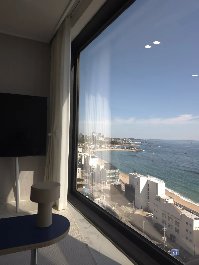 [Goseong][Goseong-gun, Gangwon-do] Workcation & Month-long Stay / 12th-floor Ocean View Stylish Accommodation 21