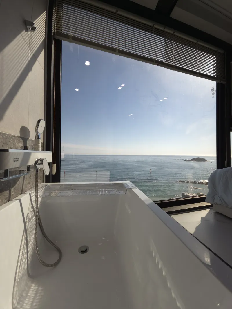 [Goseong][Goseong-gun, Gangwon-do] Workcation & Month-long Stay / 12th-floor Ocean View Stylish Accommodation 6