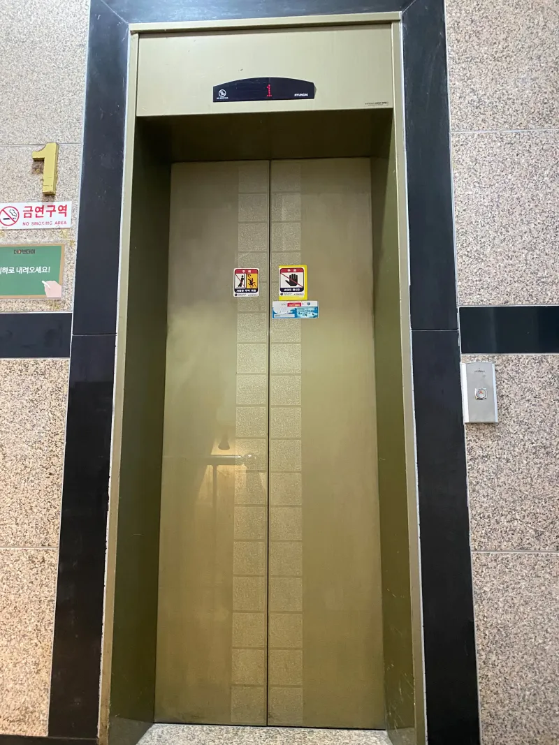 [Jongno, Seoul] Daehakro Full-option Room 309, 1 minute walk from Hyehwa Station, Seoul National University Hospital Sungkyunkwan Shuttle 32