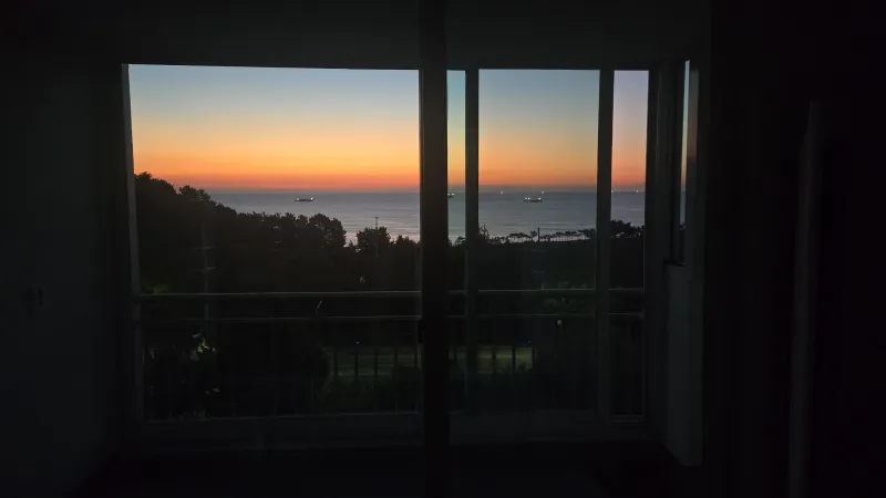 [Donghae] Ocean view apartment, 10-minute walk to the beach. Sunrise view from the living room. 16