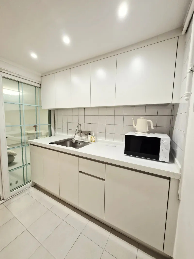 [Gangnam, Seoul] Studio apartment 7 minutes from Sinsa Station 10