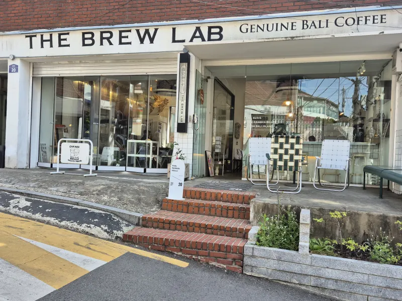 [Jongno, Seoul] 5 minutes from Hyehwa Station, 8 minutes from Seoul National University Hospital / Fully remodeled, best natural light, amazing view 25
