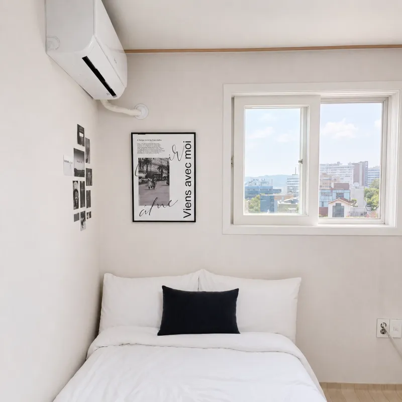 [Jongno, Seoul] 5 minutes from Hyehwa Station, 8 minutes from Seoul National University Hospital / Fully remodeled, best natural light, amazing view 3