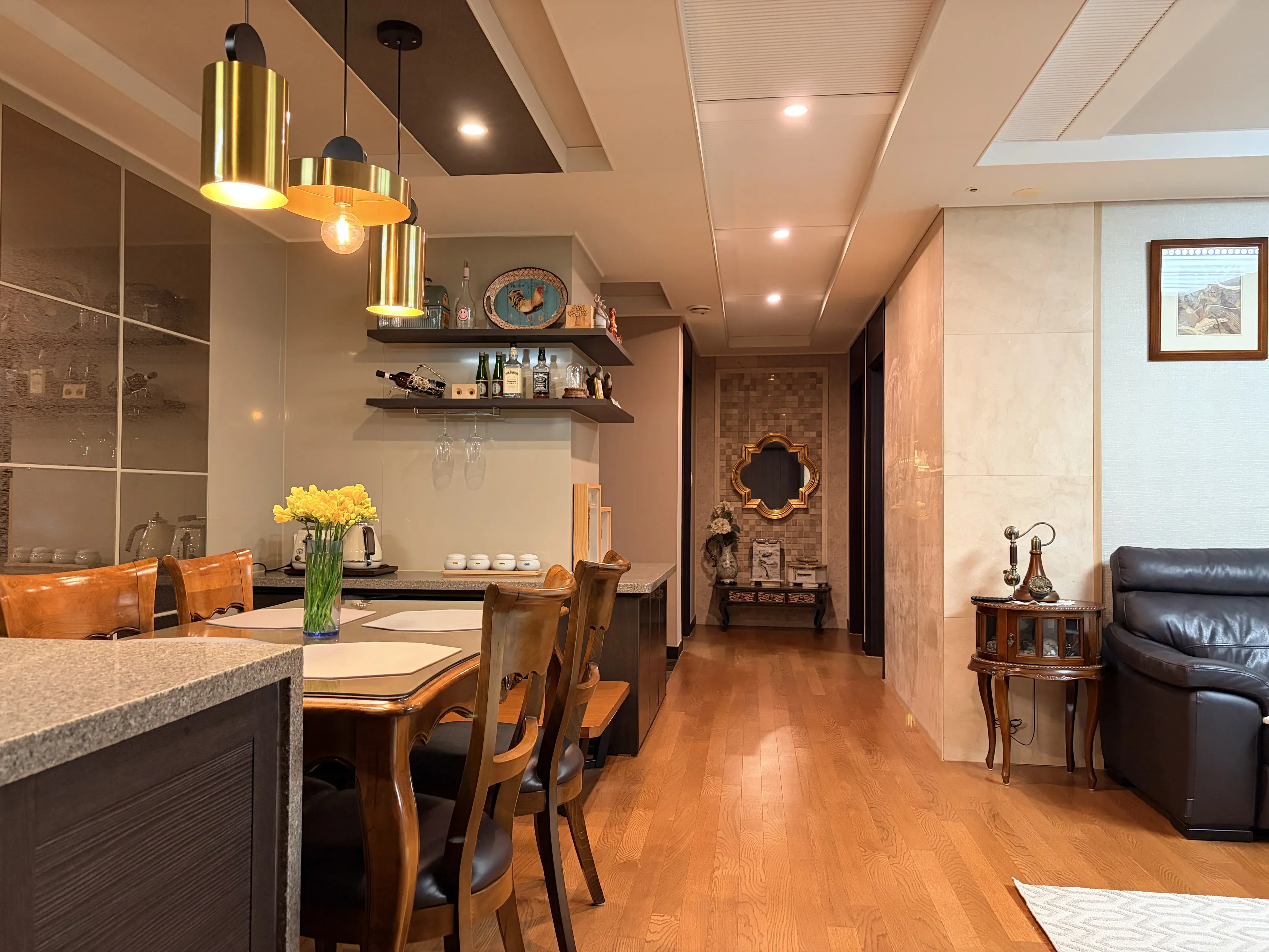 One-Bedroom in Mokpo, Jeonnam — 85m², sleeps 4, 2 baths