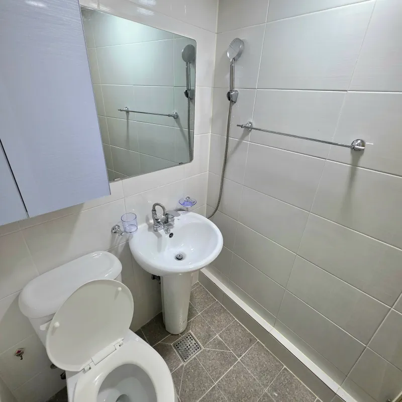 [Jongno, Seoul] 5 minutes from Hyehwa Station, 8 minutes from Seoul National University Hospital / Fully remodeled, best natural light, amazing view 11