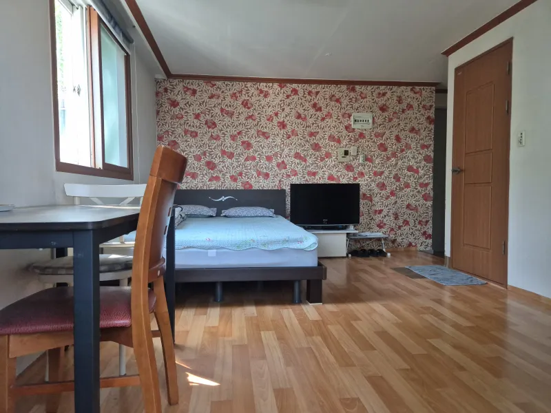 [Suyeong, Busan] Ace 3rd floor, 3rd unit, one-room apartment, 4 minutes from Baesan Station 7