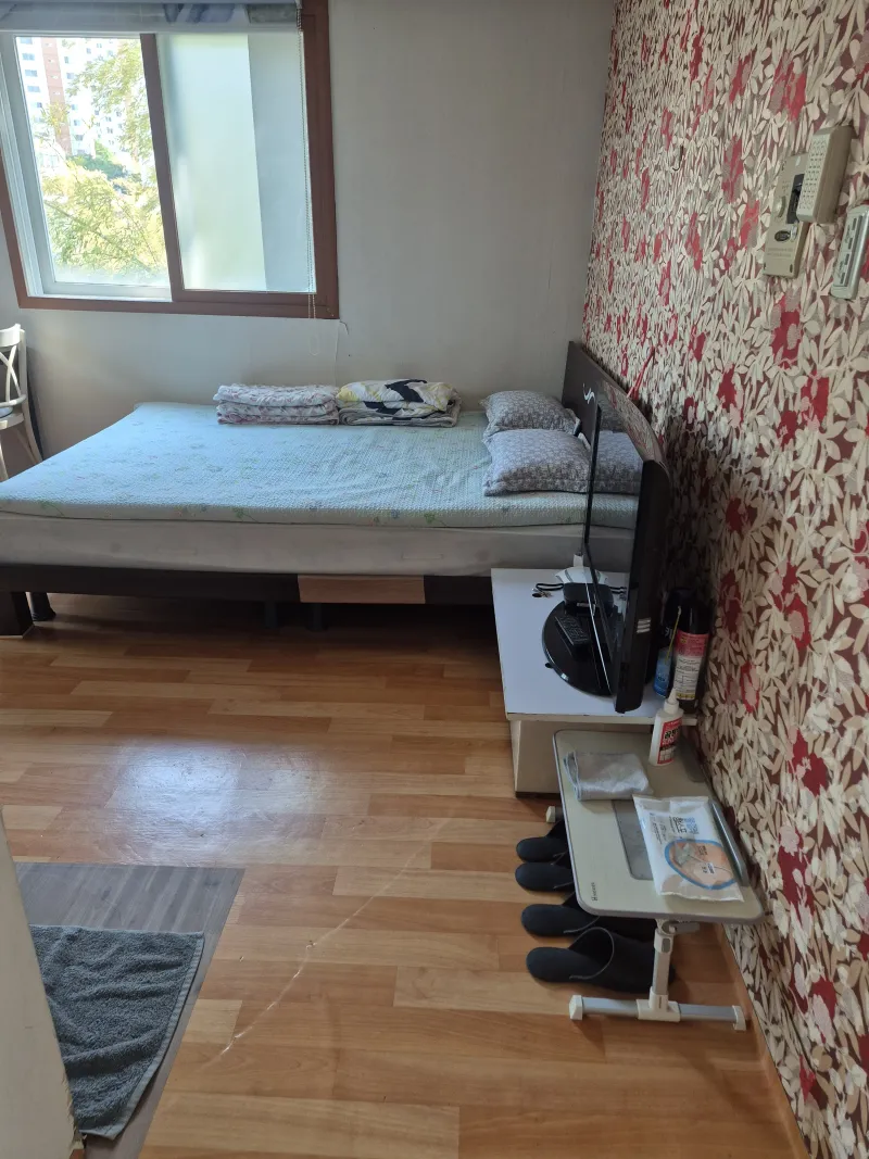 [Suyeong, Busan] Ace 3rd floor, 3rd unit, one-room apartment, 4 minutes from Baesan Station 12