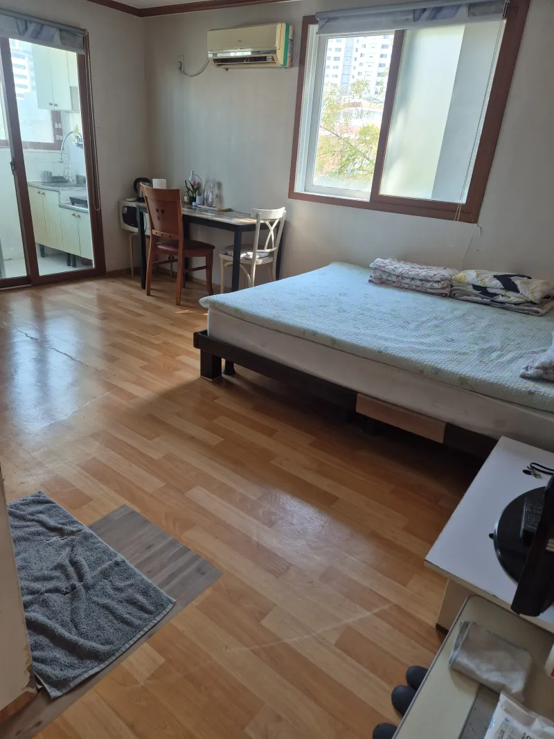 [Suyeong, Busan] Ace 3rd floor, 3rd unit, one-room apartment, 4 minutes from Baesan Station 4