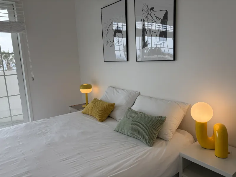 [Saekdal-dong, Seogwipo] South-facing floor-to-ceiling windows with ocean view, fenced dog playground, Building B, 3rd floor studio 2