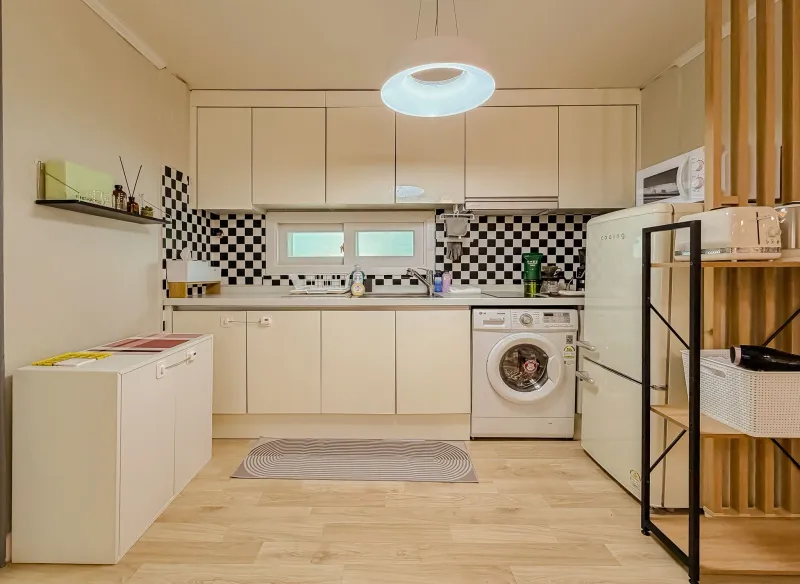 [Mapo, Seoul] 1-minute walk from Gwangheungchang Station, 10 minutes to Hongdae, Hapjeong, and Mangwon, 3 minutes to Itaewon and Yeouido 31