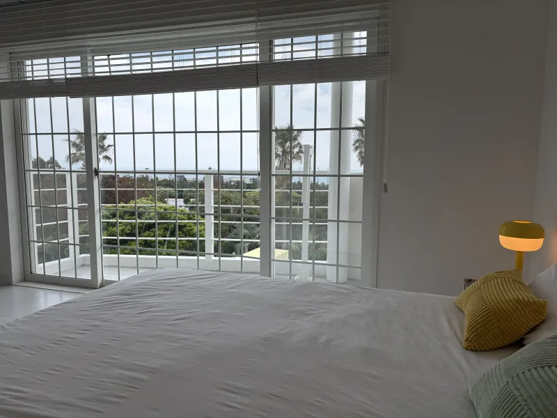 [Saekdal-dong, Seogwipo] South-facing floor-to-ceiling windows with ocean view, fenced dog playground, Building B, 3rd floor studio 3