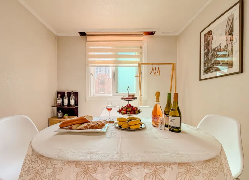 [Mapo, Seoul] 1-minute walk from Gwangheungchang Station, 10 minutes to Hongdae, Hapjeong, and Mangwon, 3 minutes to Itaewon and Yeouido 22