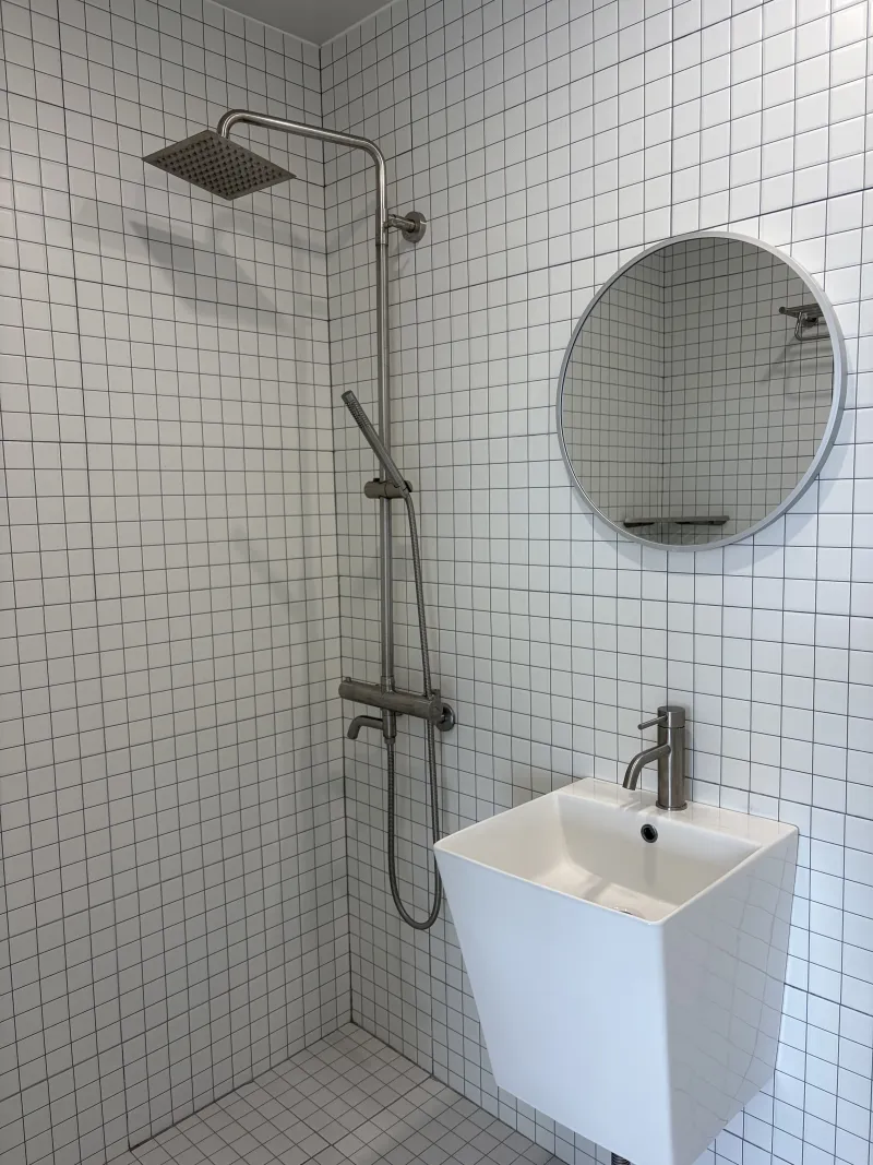 [Saekdal-dong, Seogwipo] South-facing floor-to-ceiling windows with ocean view, convenient location for travel, Building A, 3rd floor studio 13