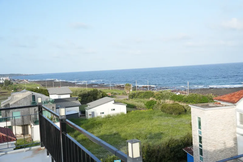 [Seongsan, Seogwipo][East Jeju] Penthouse Vibes / Private Ocean View / Elevator Available / Exclusive 3rd Floor 43
