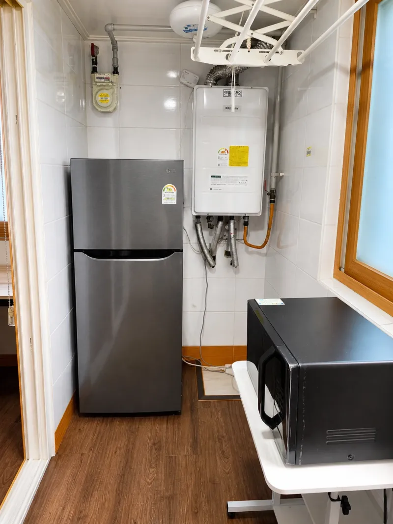 [Suyeong, Busan] 9 pyeong | No cleaning fee | 3 minutes to the sea | In front of the seafood center | 302 12