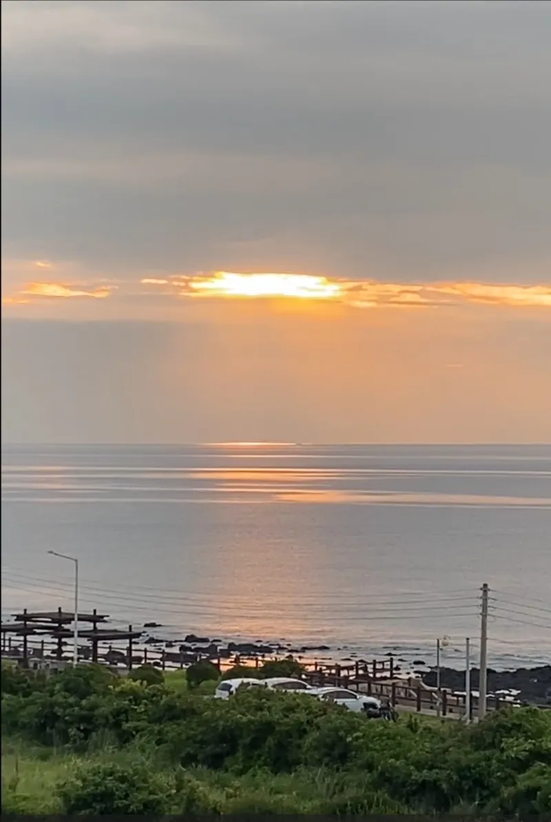 [Seongsan, Seogwipo][East Jeju] Penthouse Vibes / Private Ocean View / Elevator Available / Exclusive 3rd Floor 47