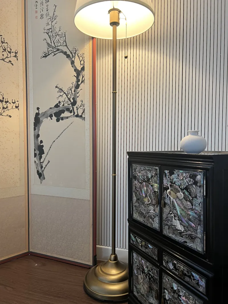 [Guro, Seoul] Room 701. 5 mins from Oryu-dong Station. Spacious 3-bedroom. 2 bathrooms. Max. 8 guests. 6 beds 25
