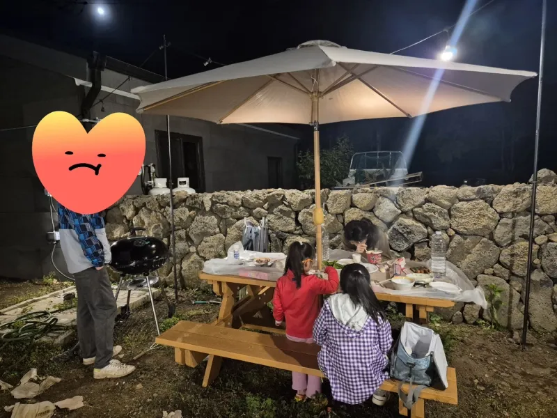 [서귀포 표선] 실내사계절온수무료 수영장있는 잔디마당 단독주택 37