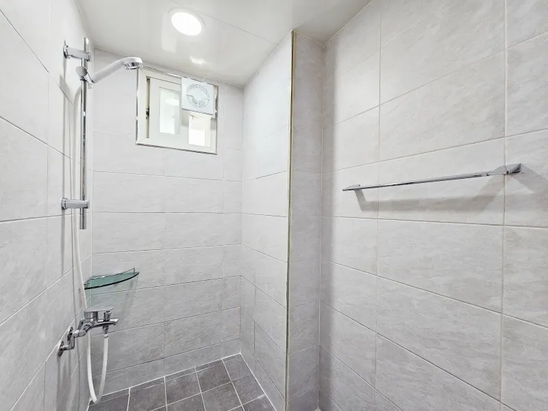 [Mapo, Seoul] 5 minutes from Hongik University, separate kitchen, neat studio 14