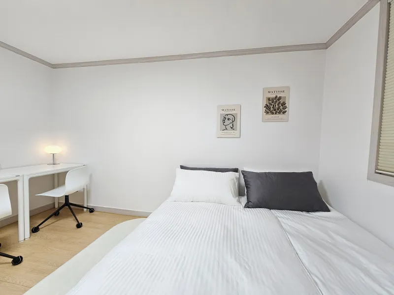[Mapo, Seoul] 5 minutes from Hongik University, separate kitchen, neat studio 14
