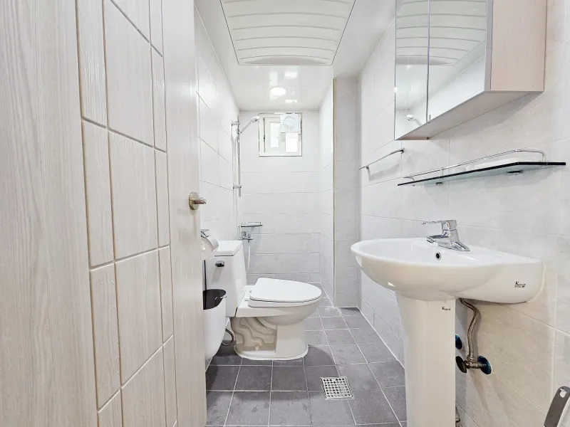 [Mapo, Seoul] 5 minutes from Hongik University, separate kitchen, neat studio 11