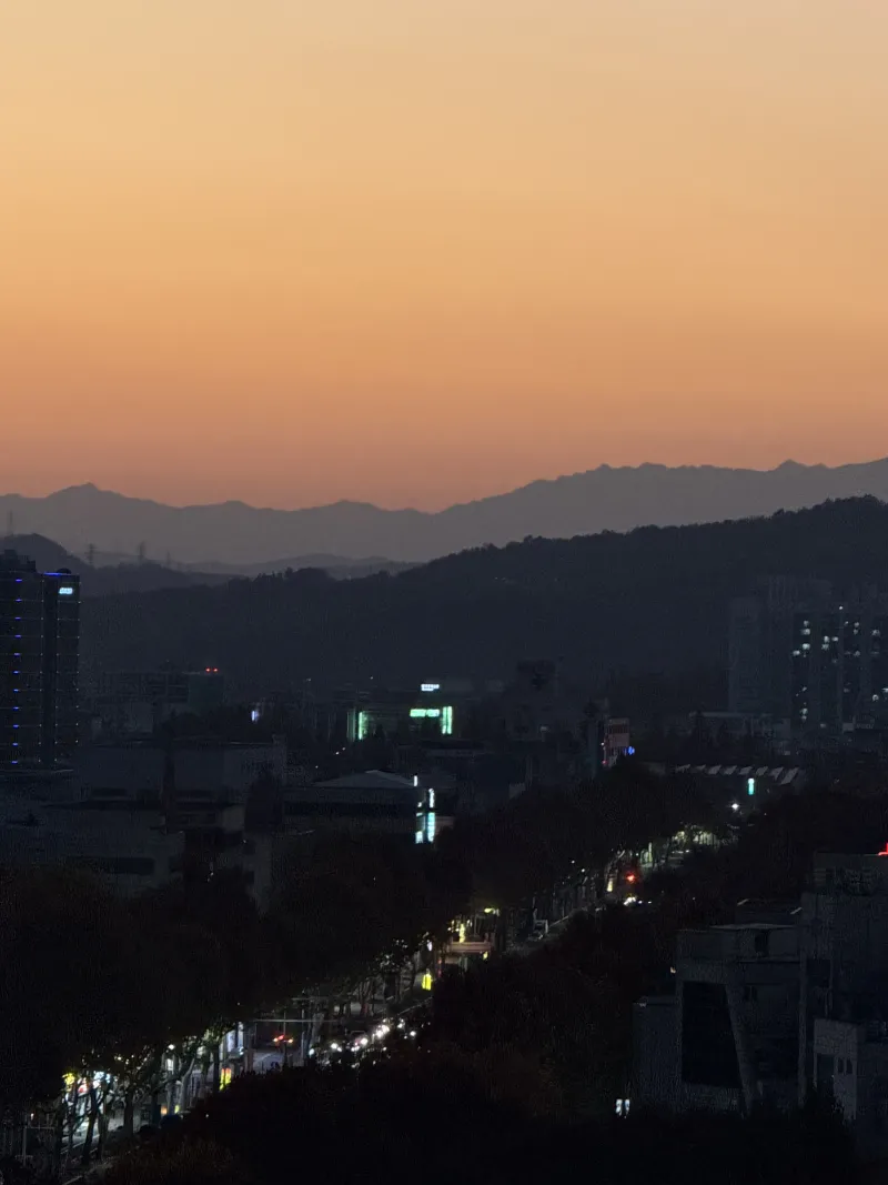 [Dalseo, Daegu] Fully furnished three-room duplex officetel, 1-minute walk from Seongseo Industrial Complex Station 26