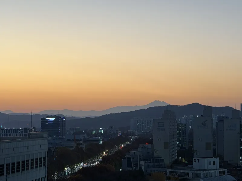 [Dalseo, Daegu] Fully furnished three-room duplex officetel, 1-minute walk from Seongseo Industrial Complex Station 27