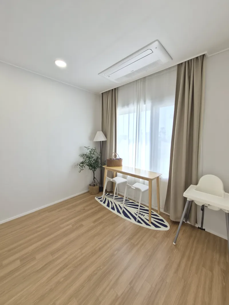 [Daejeong, Seogwipo] Outdoor Jacuzzi / Family Pension / Two-Room / Standard for 4 / Lawn Yard / BBQ Available 5