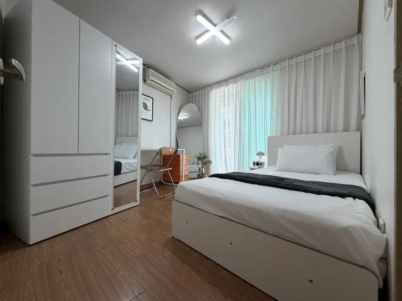 [Mapo, Seoul] Hongdae Station Area Double Room with Newly Renovated 53 6