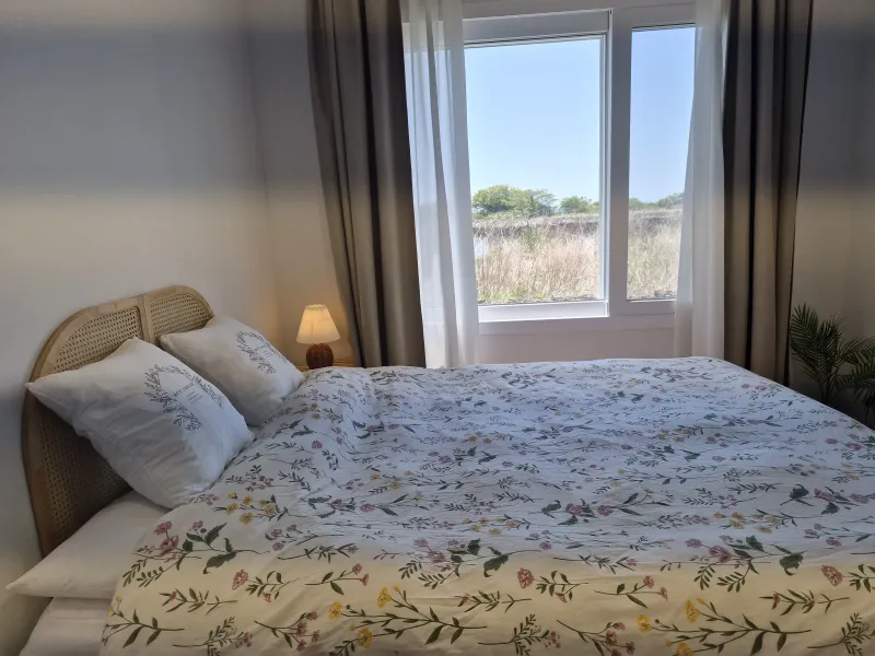 [Daejeong, Seogwipo] Outdoor Jacuzzi / Family Pension / Two-Room / Standard for 4 / Lawn Yard / BBQ Available 4