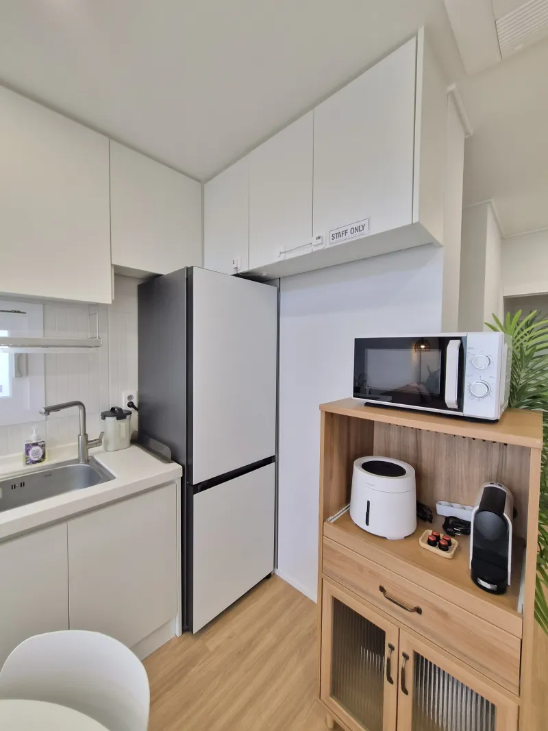 [Daejeong, Seogwipo] Outdoor Jacuzzi / Family Pension / Two-Room / Standard for 4 / Lawn Yard / BBQ Available 18