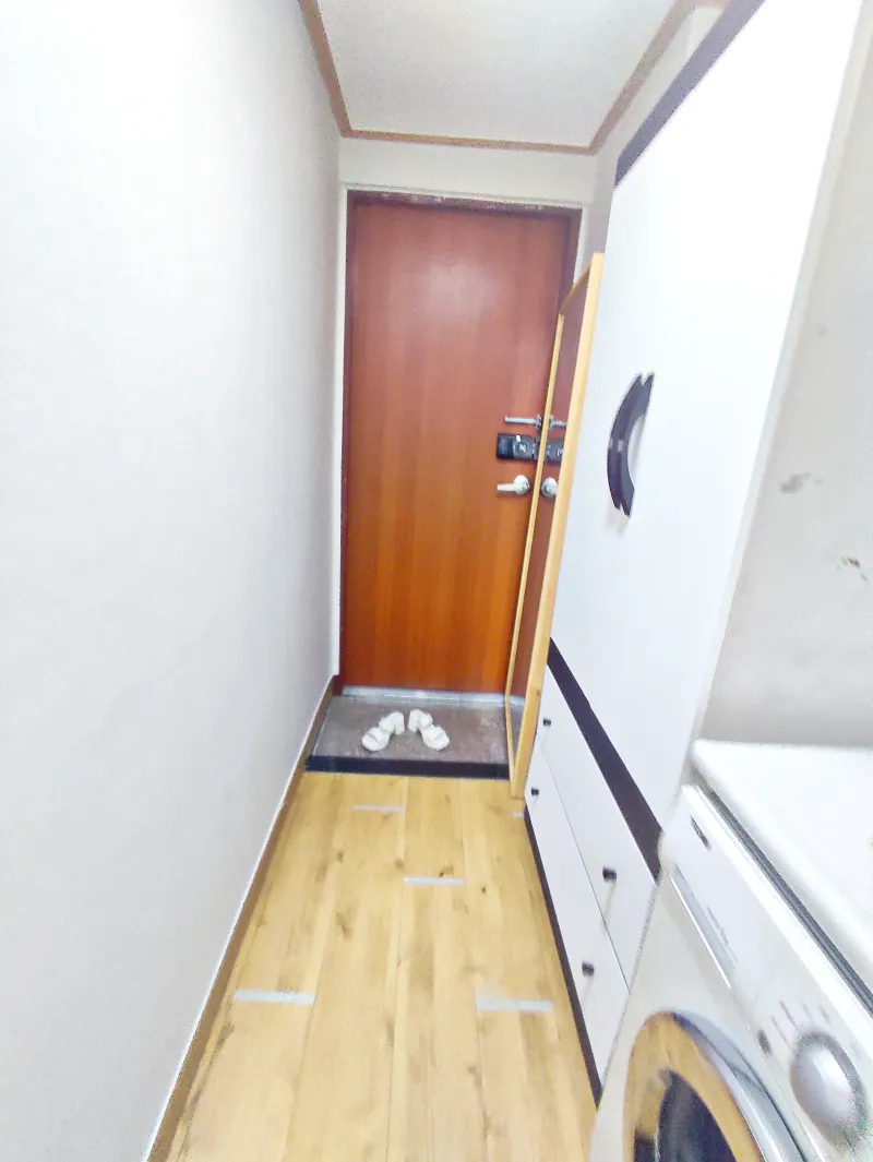 [Gwanak, Seoul] 8-minute walk from Sillim Station and Dangok Station. 6
